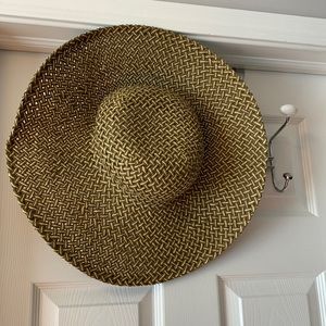 Cynthia Rowley-nice looking sun hat. Perfect for the beach! New, never worn.